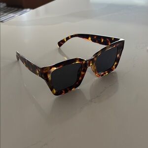 Chunky Brown Tortoiseshell Sunglasses Modern Retro Design